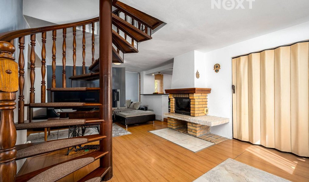 Prodej domu 230 m² s pozemkem 1 203 m², Zvole – náhled fotky 6
