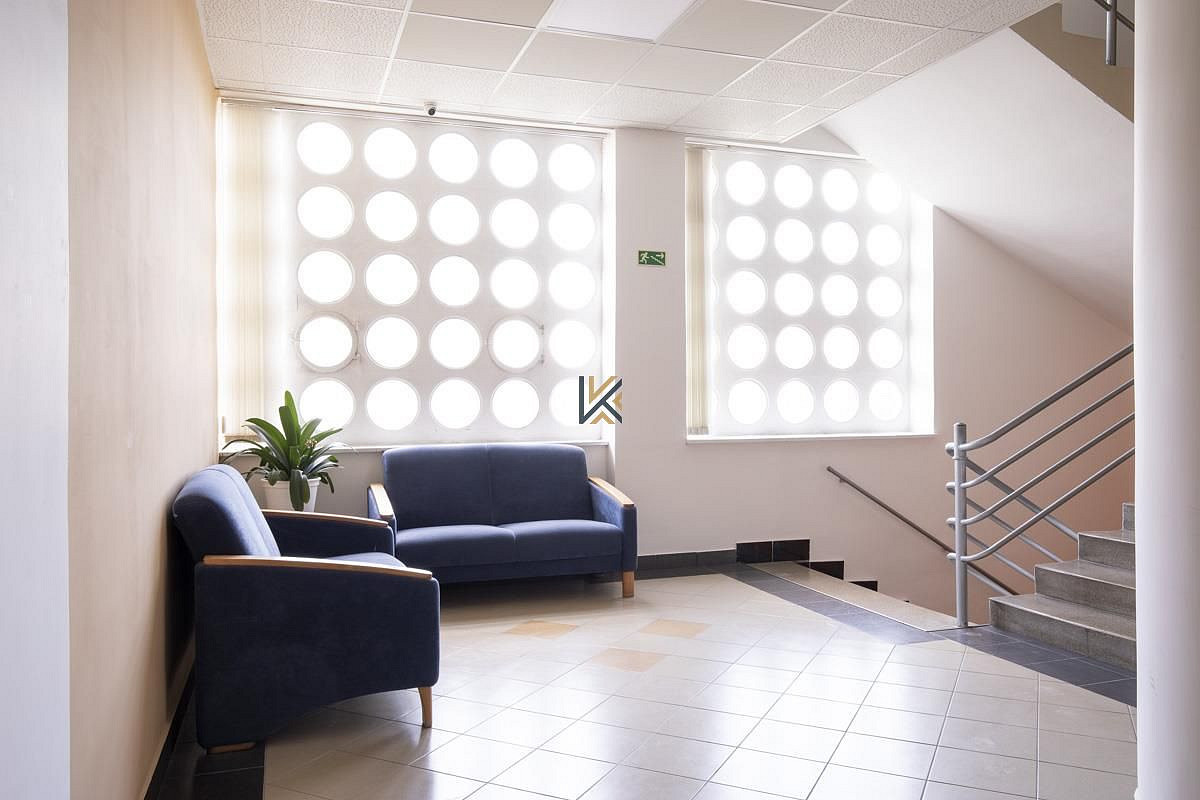 Pronájem kanceláře 75 m² – fotografie 4