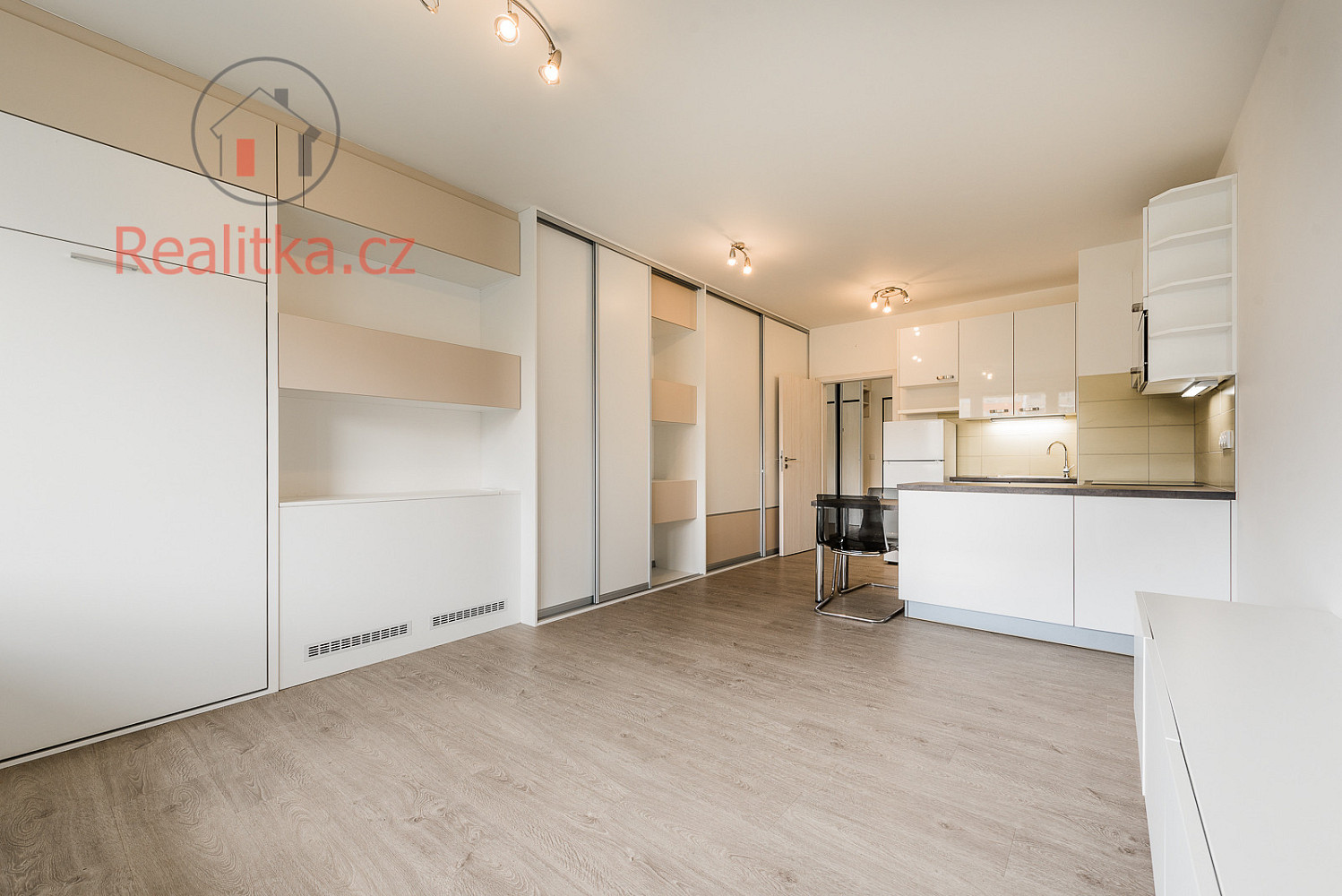 Prodej bytu 1+kk 37 m² — photo 3