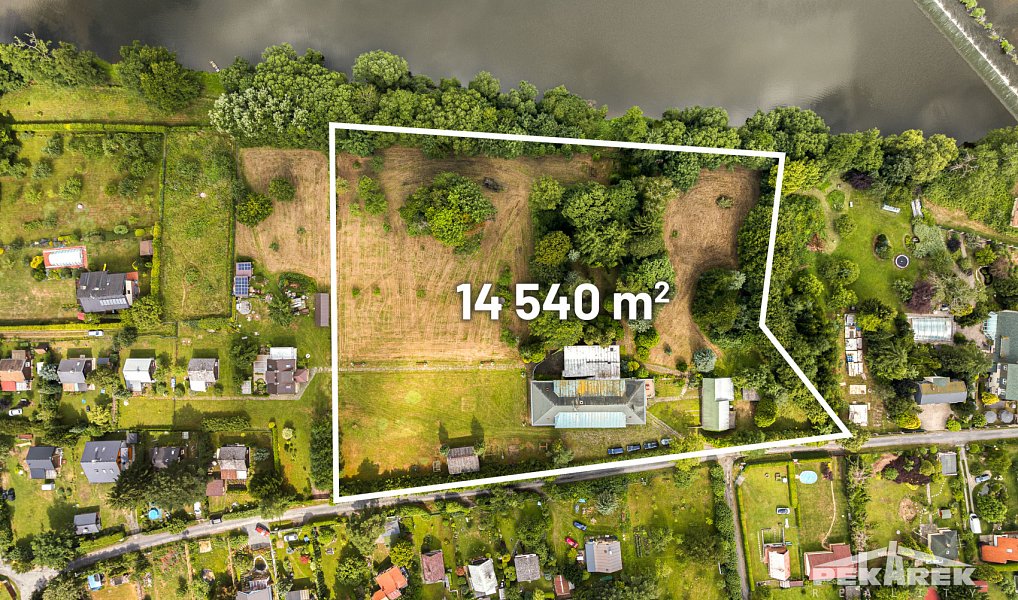Prodej ubytovacího objektu 1 400 m², Samopše – náhled fotky 35