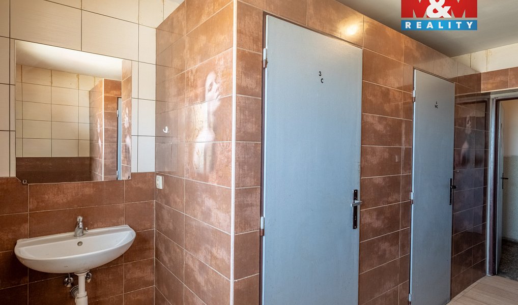 Prodej nájemního domu, činžáku 1 121 m², Veselí nad Lužnicí – náhled fotky 9