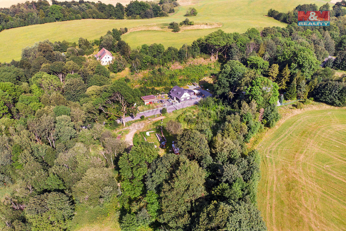 Prodej stavebního pozemku 2 066 m² – pohled 4