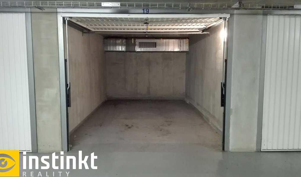 Garáž v garážovém komplexu (16m2), ul. Archeologická, Praha 5 - Stodůlky, Praha – náhled fotky 2