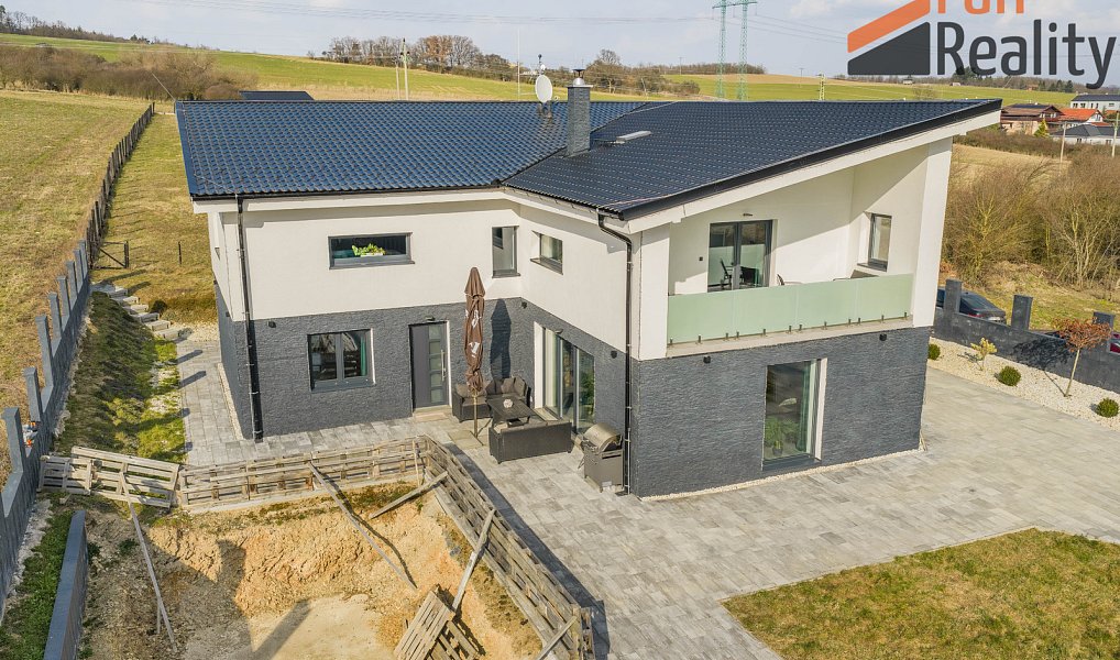 Prodej domu 210 m² s pozemkem 3 132 m², Štěchovice – náhled fotky 2