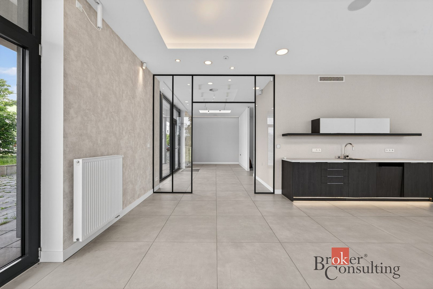 Prodej obchodních prostor 108 m² — photo 2