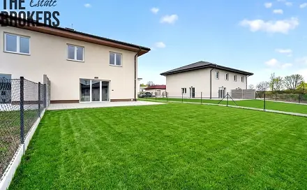 Pronájem domu 151 m² s pozemkem 569 m², Benešov - Mariánovice