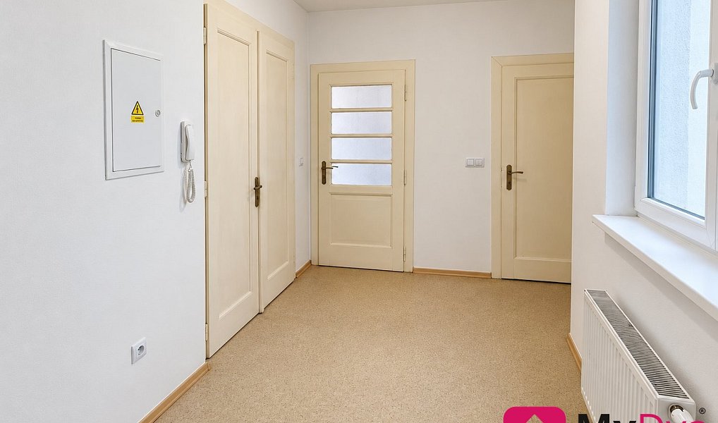 Pronájem bytu 2+1 75 m², Znojmo – náhled fotky 7