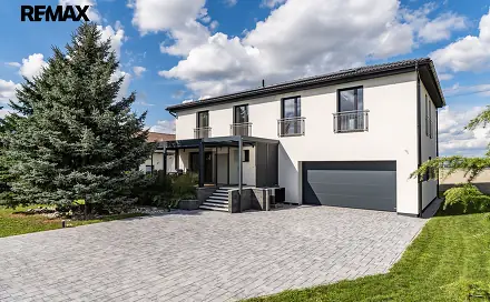 Prodej domu 329 m² s pozemkem 1 034 m², Sluhy, okres Praha-východ