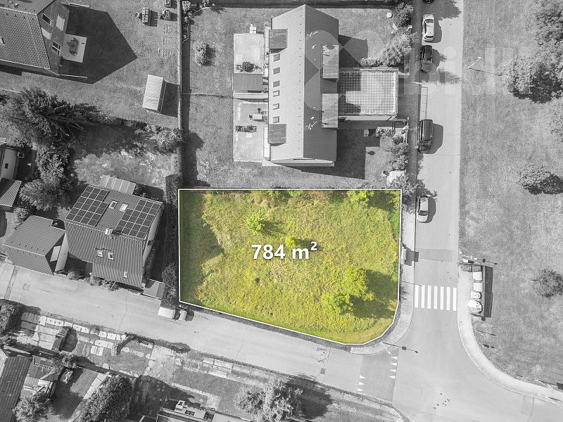 Prodej stavebního pozemku 784 m² – fotografie 5
