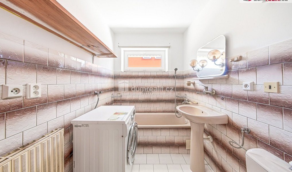 Prodej domu 220 m² s pozemkem 614 m², Karlovice – náhled fotky 3