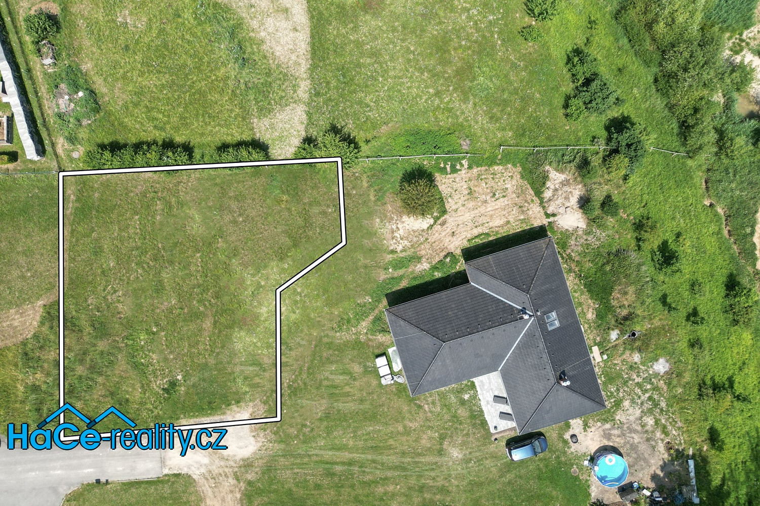 Prodej stavebního pozemku 850 m² – fotografie 3