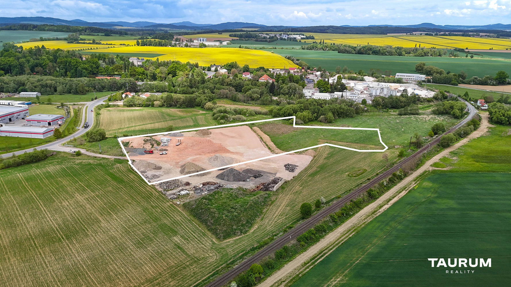 Prodej stavebního pozemku 33 341 m²