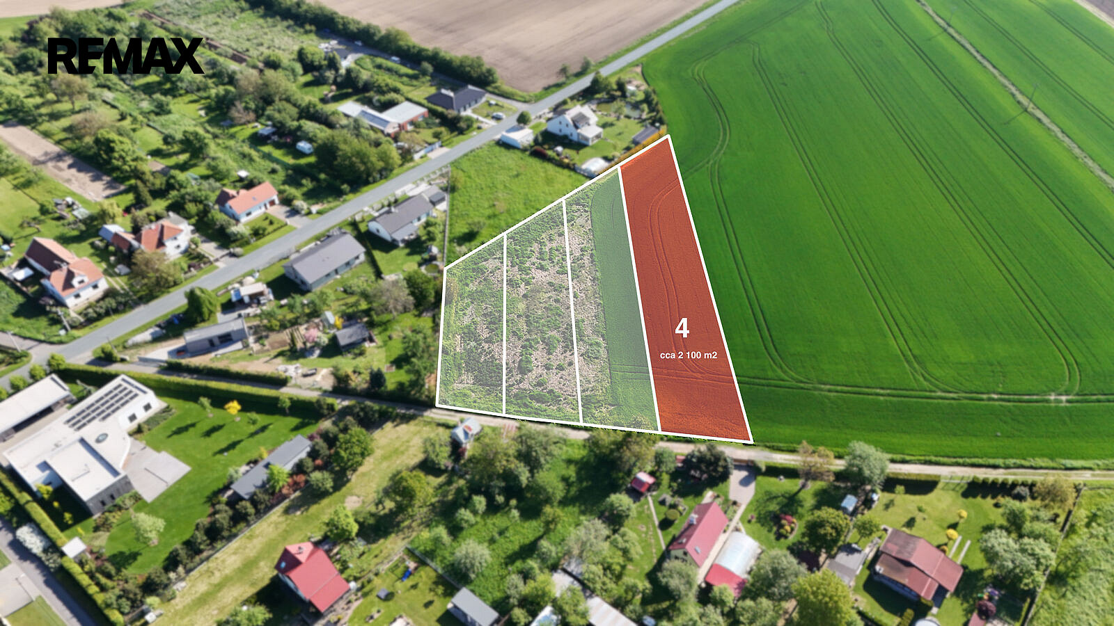 Prodej stavebního pozemku 2 100 m² – fotografie 2