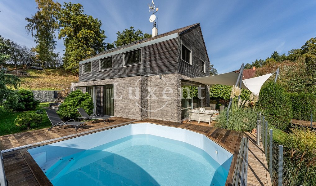 Prodej domu 151 m² s pozemkem 1 213 m², Hrusice – náhled fotky 2