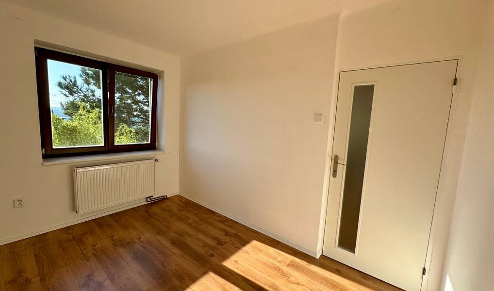 Prodej domu 214 m² s pozemkem 1 172 m², Řehenice – náhled fotky 11