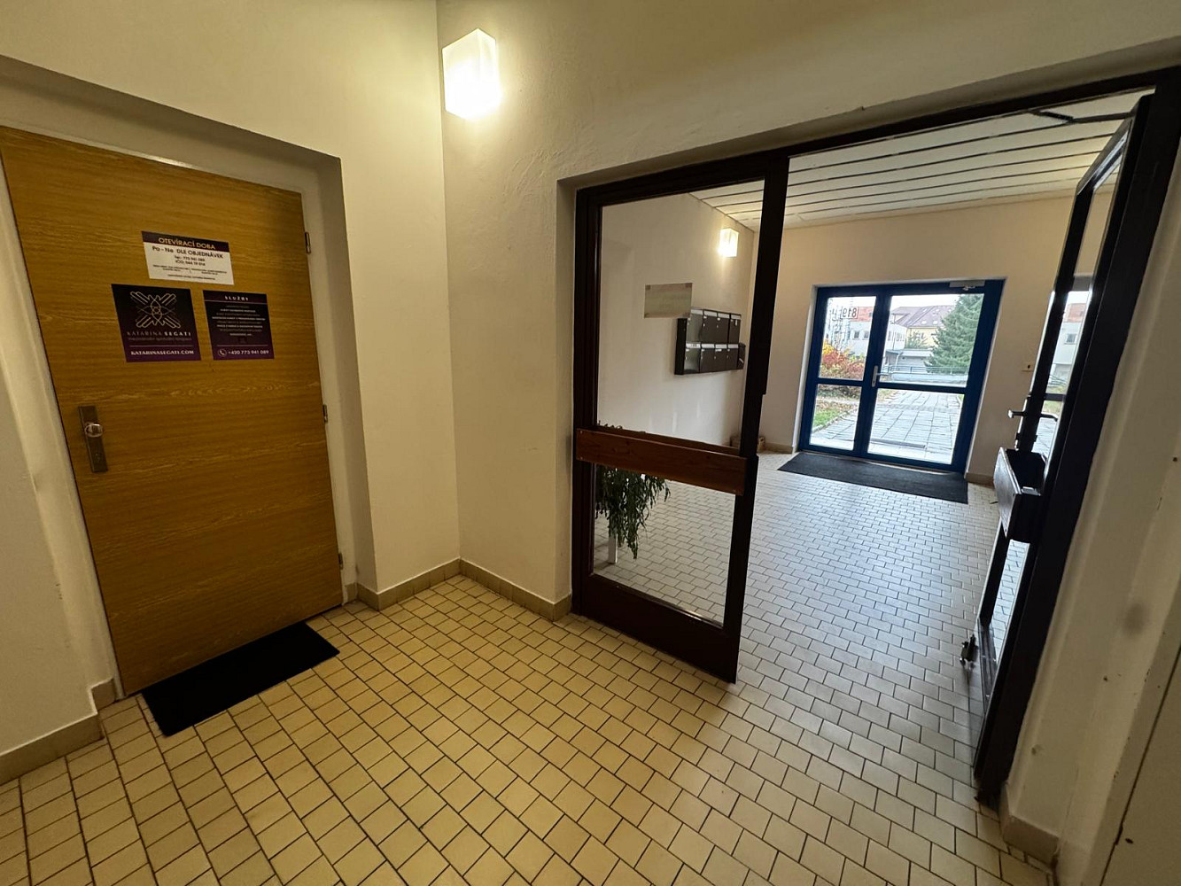 Pronájem kanceláře 30 m² – fotografie 3