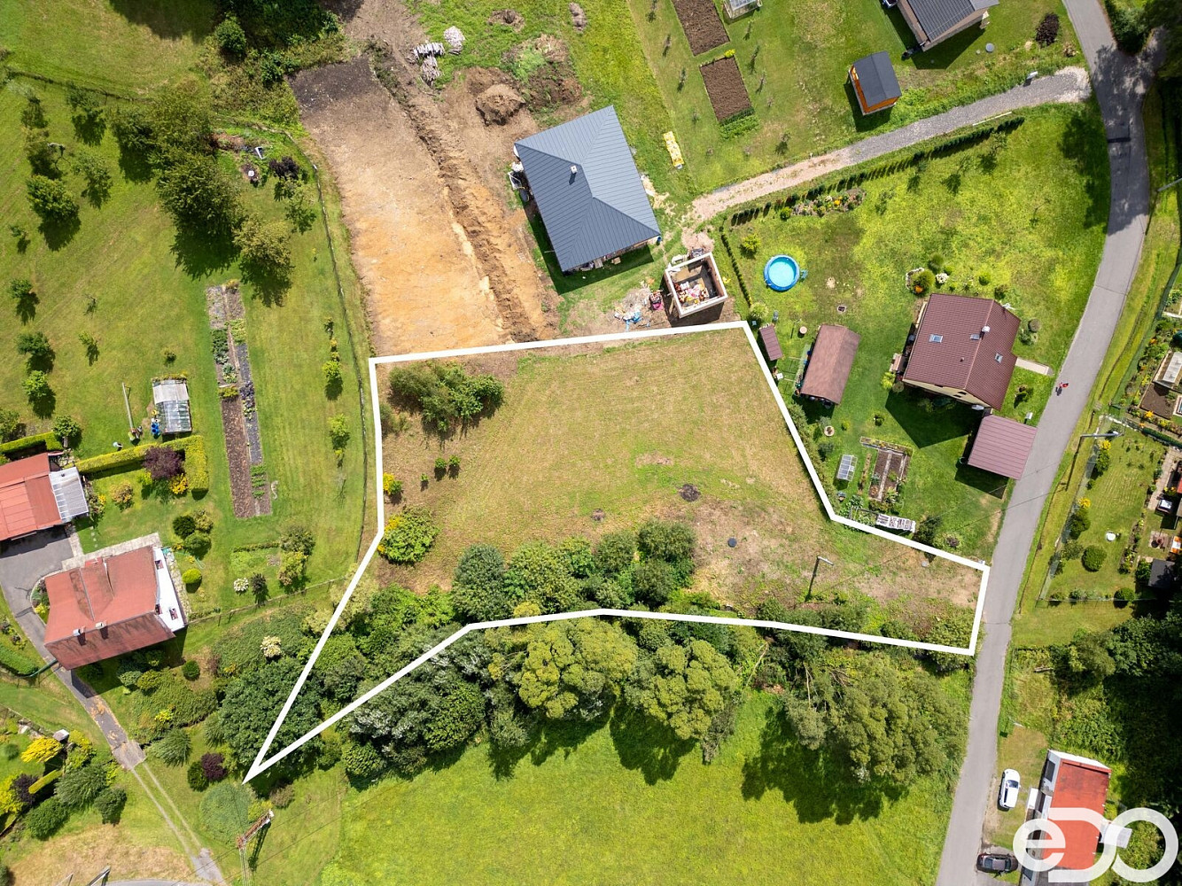 Prodej stavebního pozemku 2 393 m²