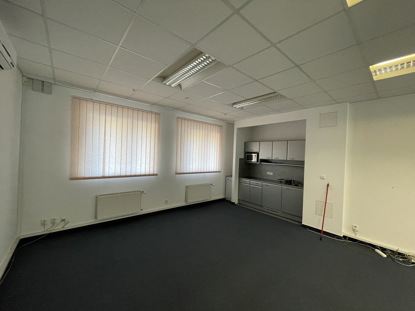 Pronájem obchodních prostor 280 m² – fotografie 4