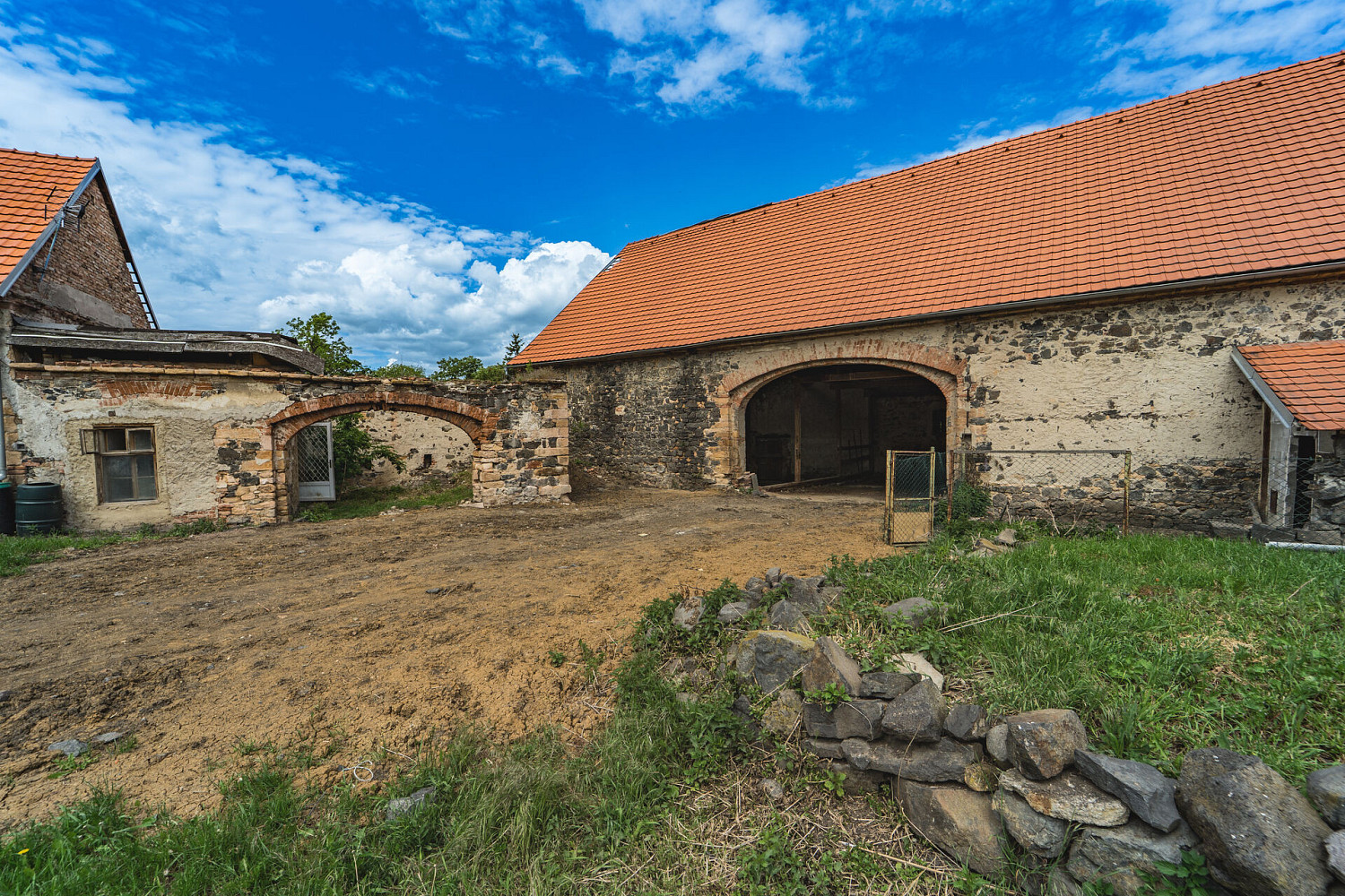 Prodej domu 300 m² s pozemkem 1 821 m² – fotografie 4