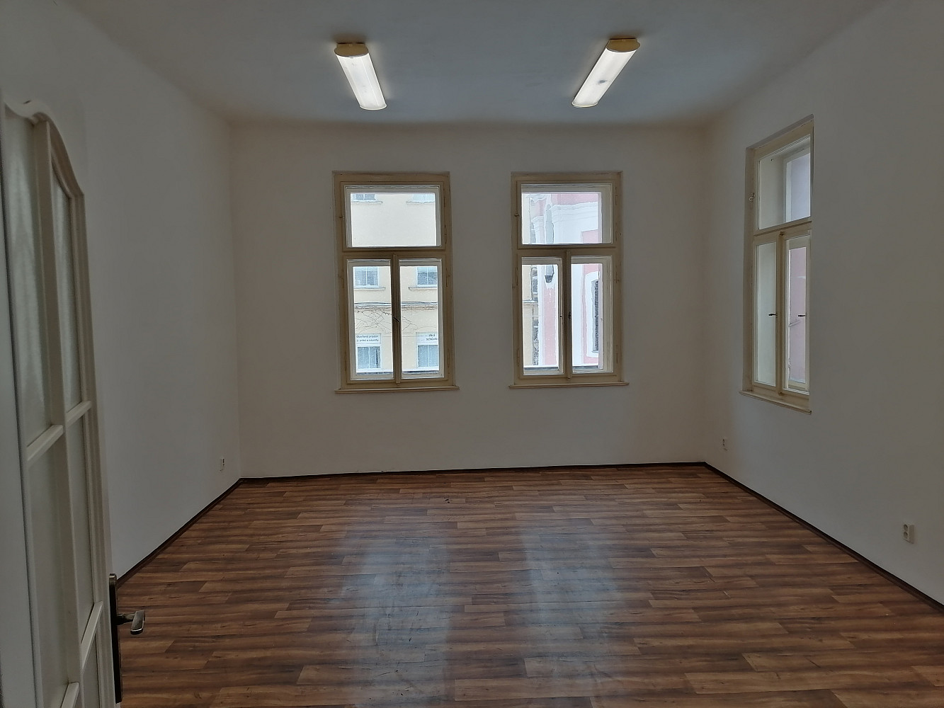 Pronájem kanceláře 41 m² – fotografie 2
