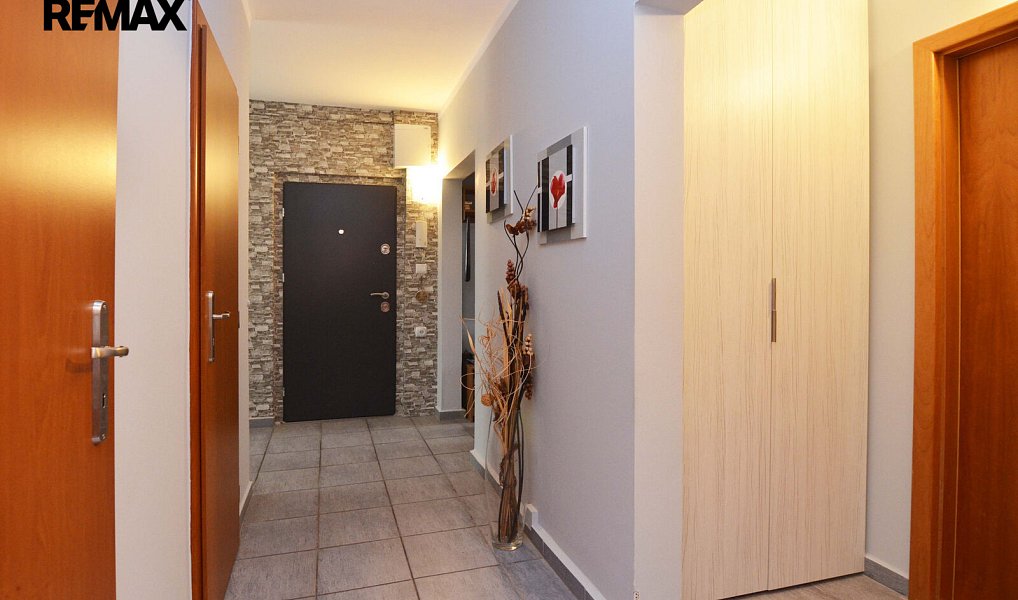 Prodej bytu 4+1 80 m², Praha – náhled fotky 12