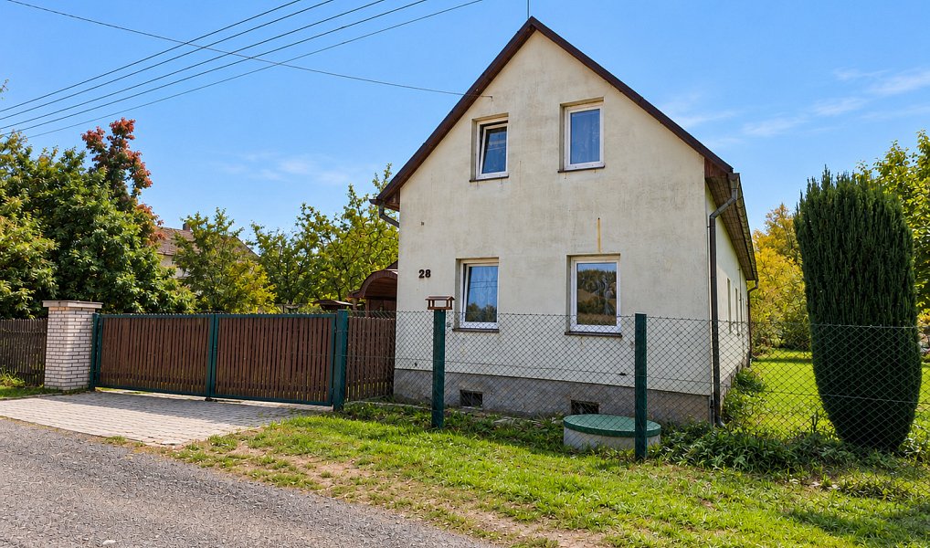 Prodej domu 235 m² s pozemkem 496 m², Toužim – náhled fotky 2