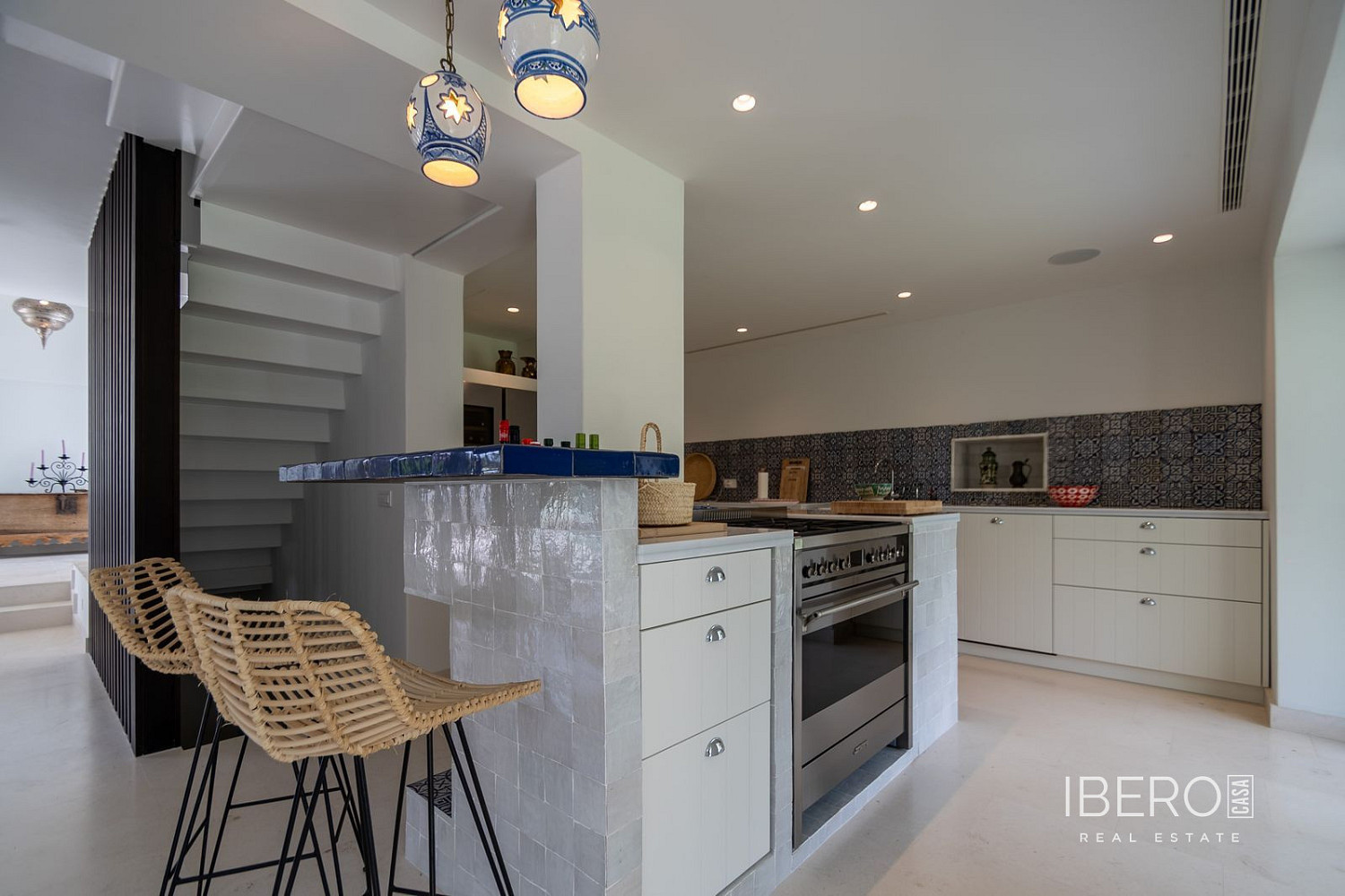 Prodej domu 530 m² s pozemkem 4 000 m² - Más