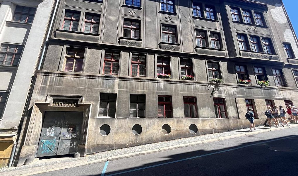 Prodej garáže v centru Liberce - vhodná na parkování i jako skladovací prostory, Liberec – náhled fotky 5