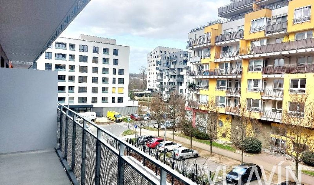 Pronájem bytu 2+kk 61 m², Praha – náhled fotky 2