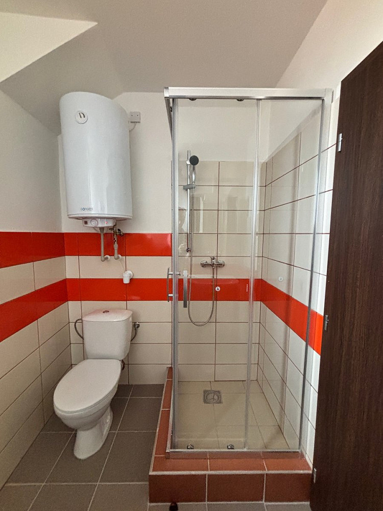 Pronájem bytu 2+kk 40 m² – fotografie 4