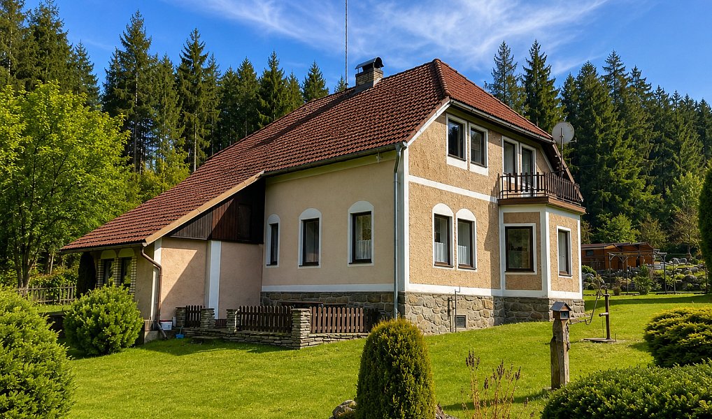 Prodej domu 199 m² s pozemkem 1 162 m², Loučovice – fotka 1 z 33