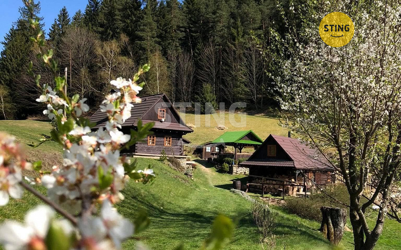 Prodej domu 2 989 m² s pozemkem 17 580 m²