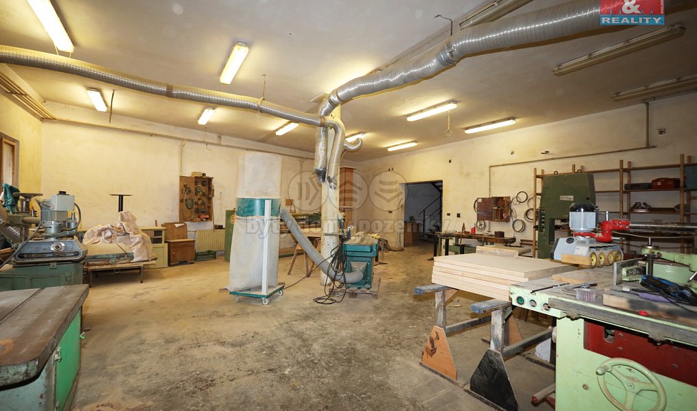 Prodej výrobních prostor 1 000 m², Plesná – náhled fotky 8