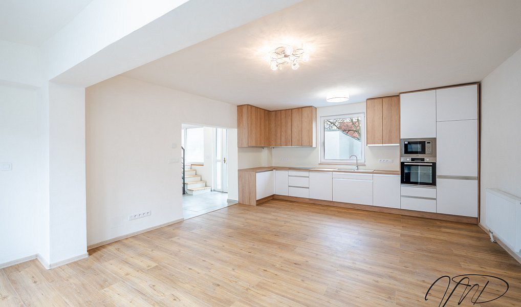 Prodej domu 188 m² s pozemkem 372 m², Pravlov – fotka 1 z 34