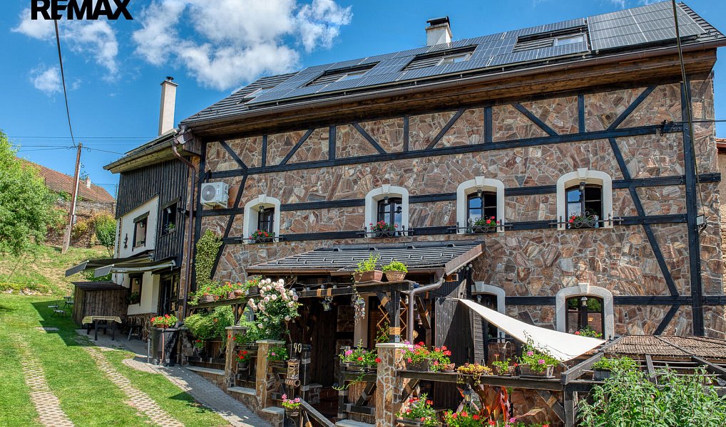 Prodej domu 200 m² s pozemkem 152 m², Všechlapy – fotka 1 z 30