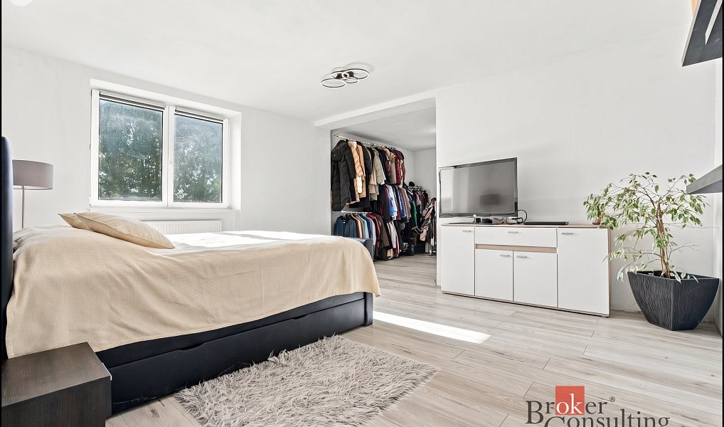 Prodej domu 171 m² s pozemkem 2 024 m², Krajková – náhled fotky 9