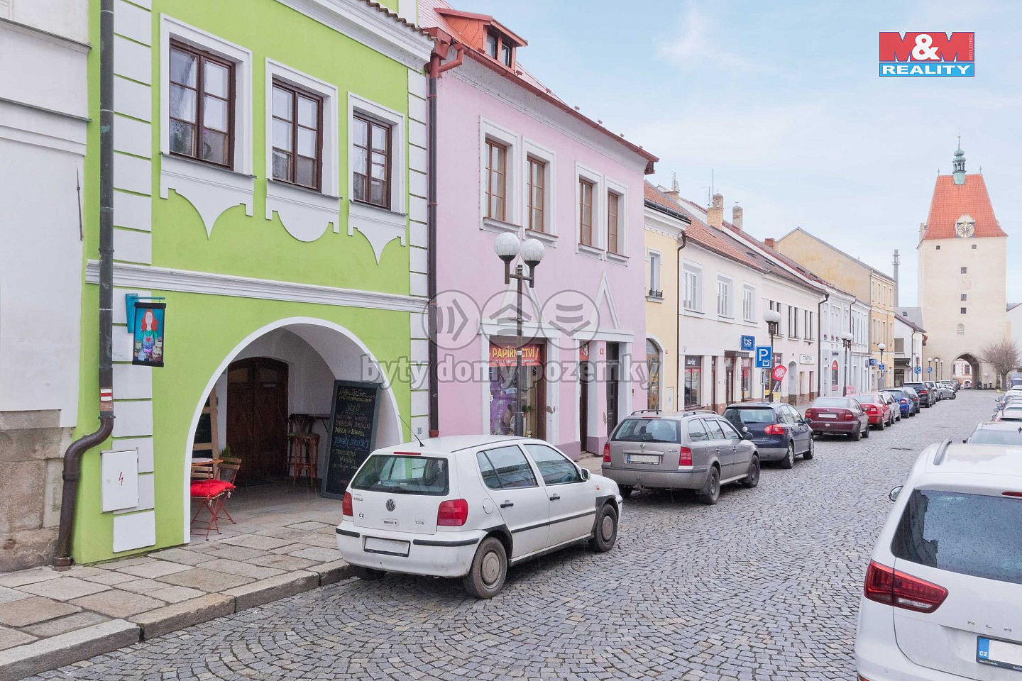 Prodej nájemního domu, činžáku 617 m²