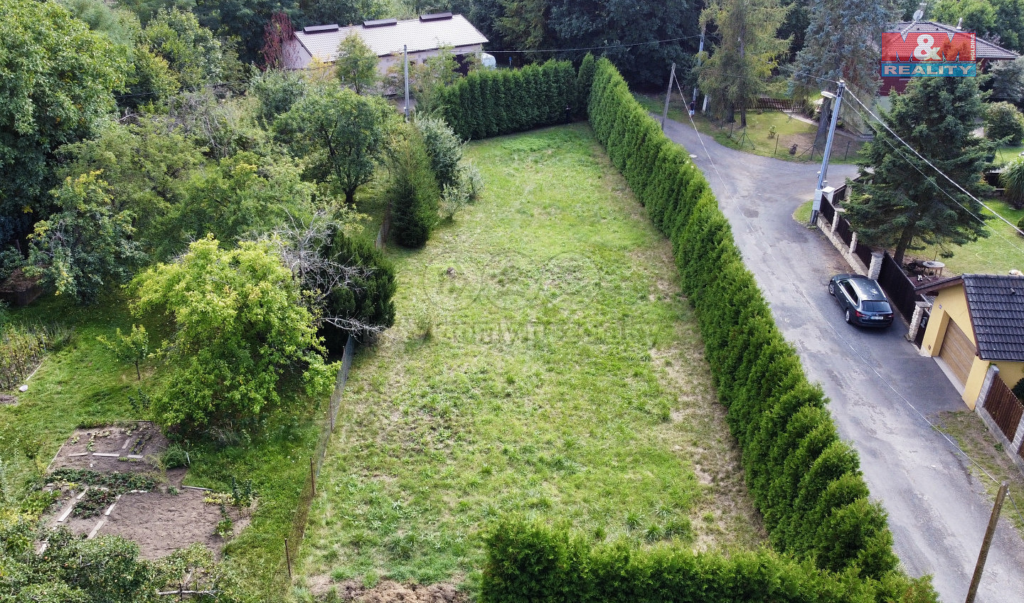 Prodej stavebního pozemku 900 m² — photo 2