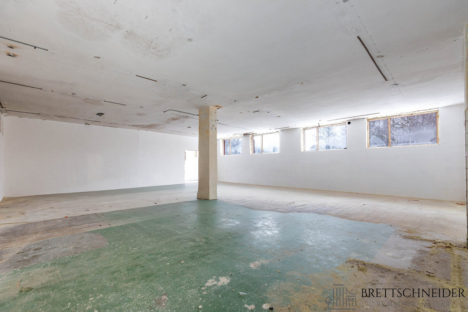 Pronájem skladovacích prostor 120 m² – fotografie 4