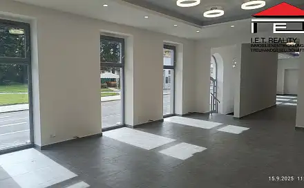 Pronájem obchodních prostor 212 m², Olomoucká, Opava - Předměstí