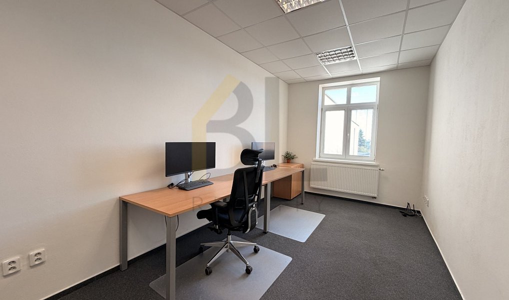 Pronájem kanceláře 34 m², Hodonín – náhled fotky 5