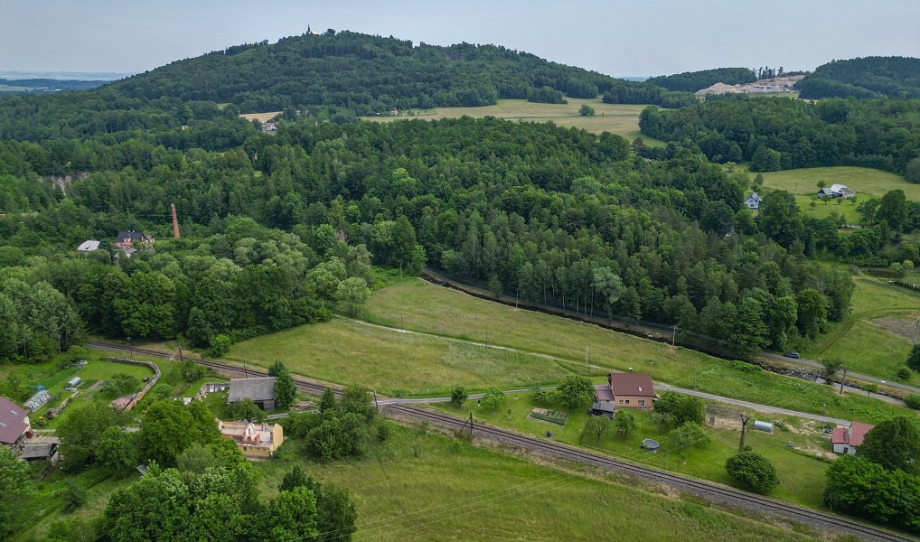 Prodej stavebního pozemku 1 300 m², Žulová – náhled fotky 4