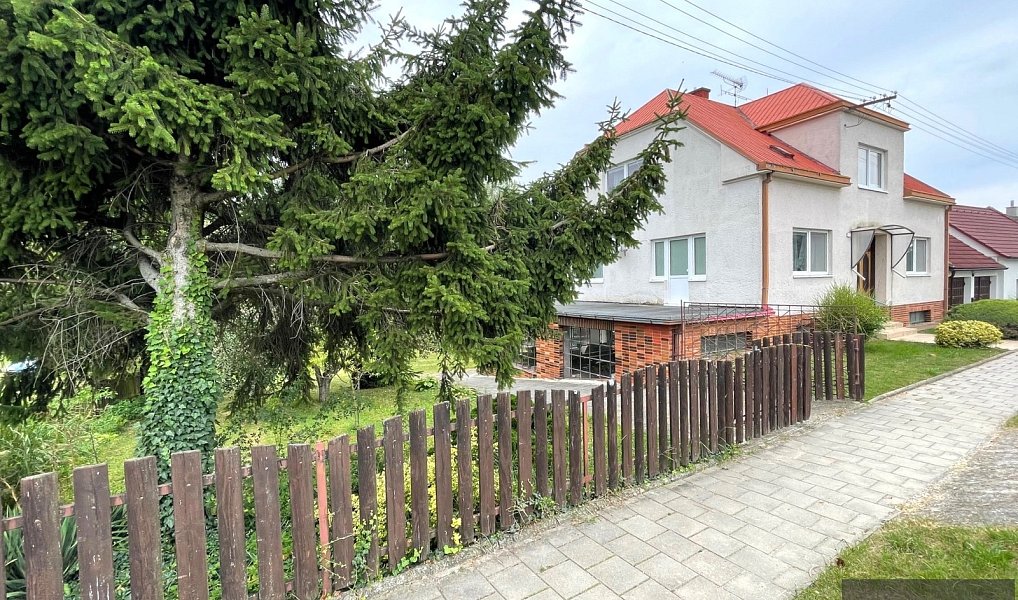 Prodej domu 234 m² s pozemkem 1 436 m², Horní Němčí – náhled fotky 4