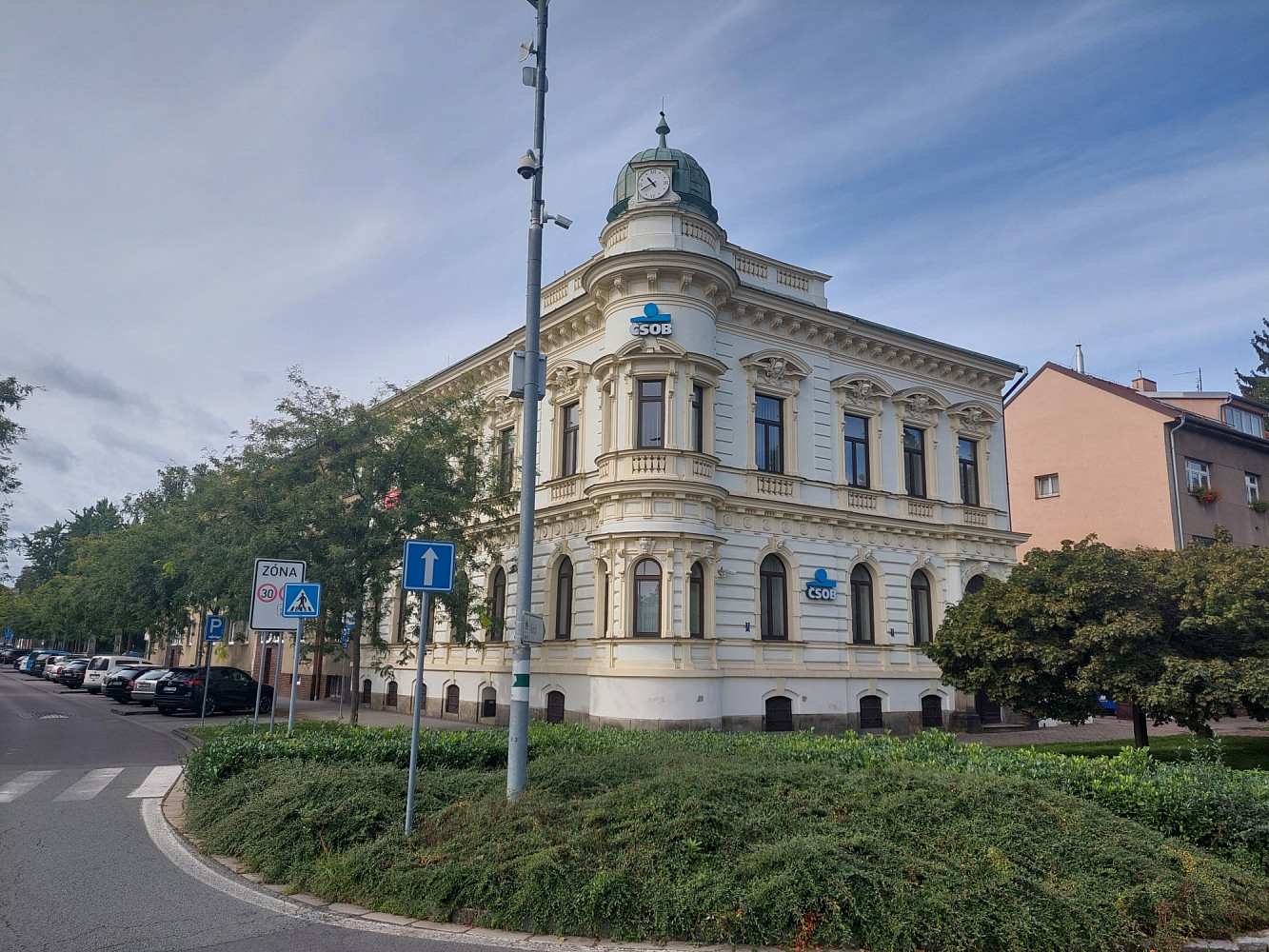 Pronájem obchodních prostor 185 m²