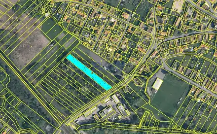 Prodej pole 45 747 m², Mělník