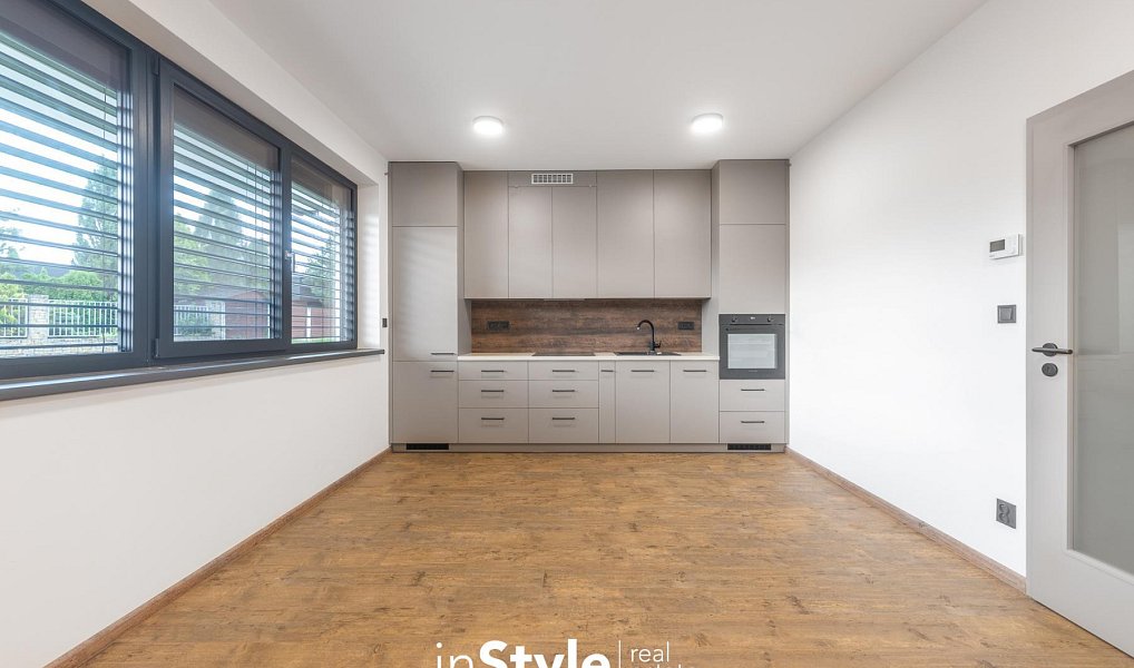 Pronájem bytu 1+kk 32 m², Uherské Hradiště – náhled fotky 3