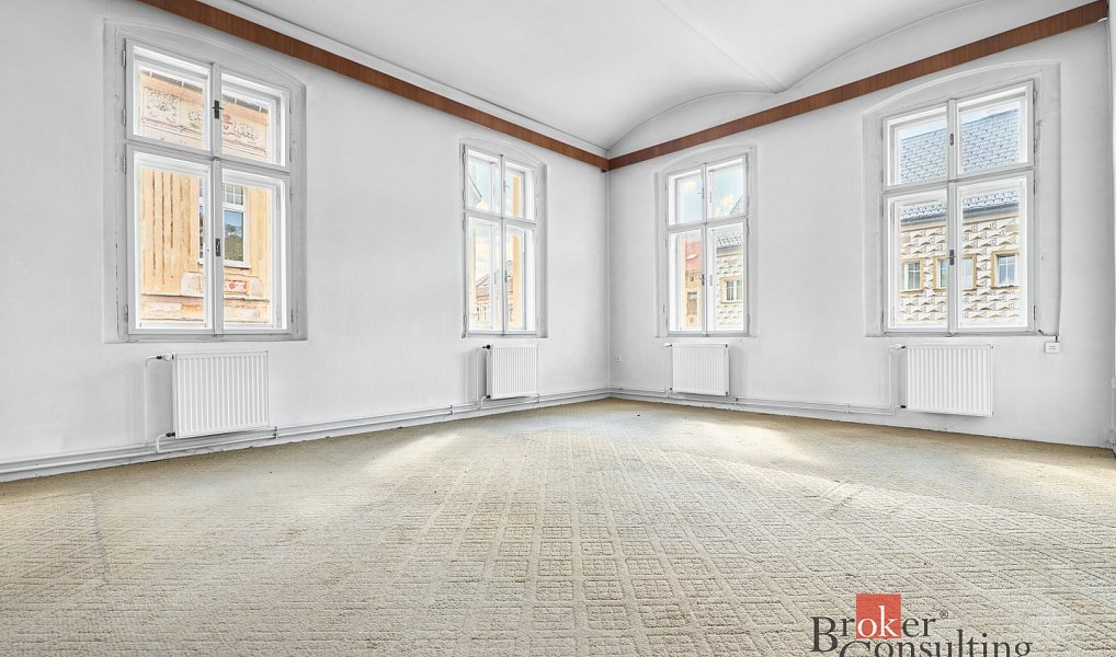 Prodej kanceláře 750 m², Nejdek – náhled fotky 14