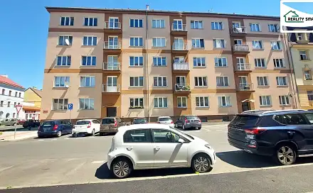 Pronájem bytu 3+1 64 m², Na Hradčanech, Cheb