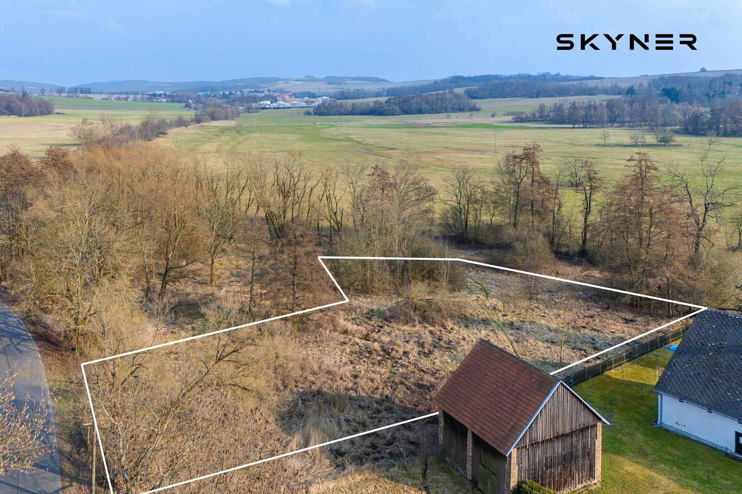Prodej stavebního pozemku 1 586 m² – fotografie 3