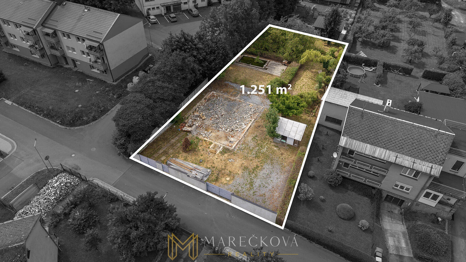 Prodej stavebního pozemku 1 251 m²
